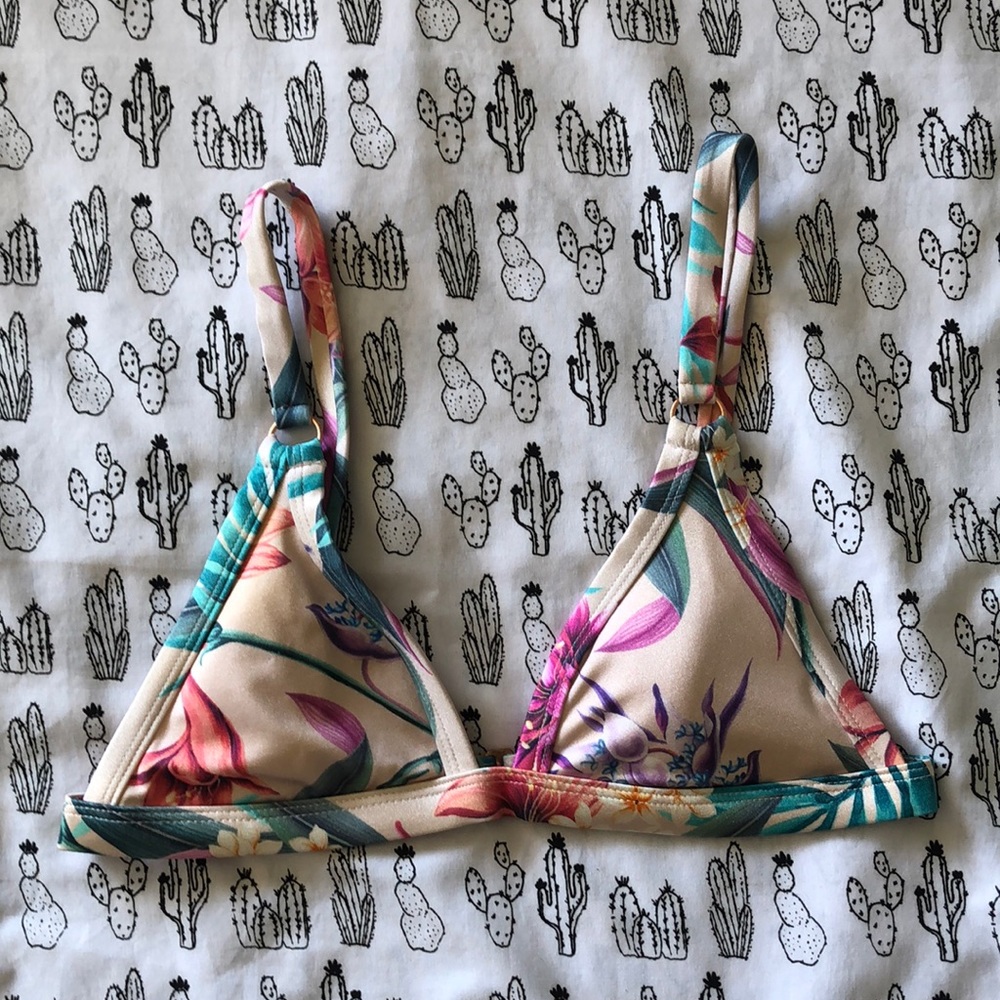 **Tropical Bikini Top**